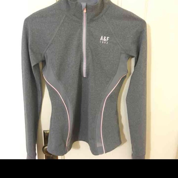 Three-quarter zip - Picture 5 of 7